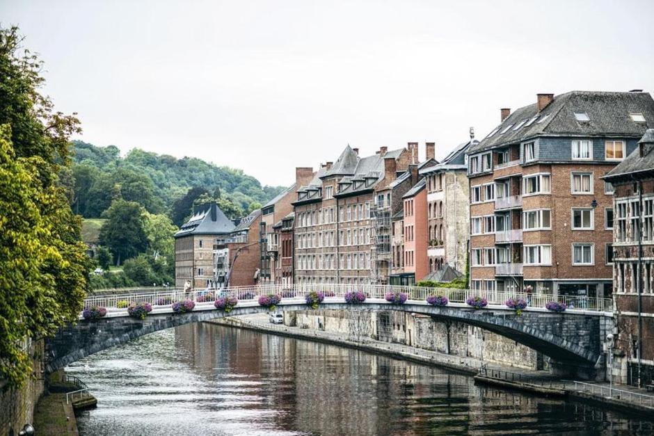 Au Fond Du Jardin Hotel Profondeville Eksteriør billede